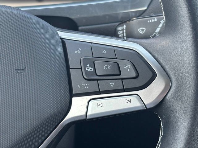 Used 2023 Volkswagen Tiguan SE R-Line AWD/4WD image 17
