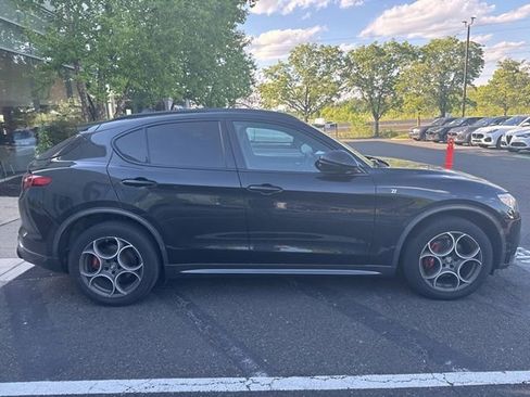 Used 2023 Alfa Romeo Stelvio Ti w/ Active Assist Plus Package AWD/4WD image 7