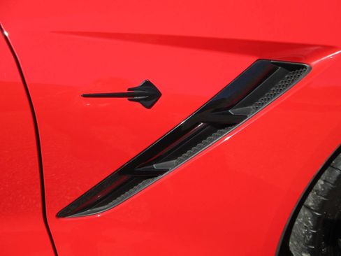 Used 2014 Chevrolet Corvette Stingray Z51 2dr Coupe w/ 3LT Preferred Equipment Group image 70