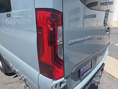 Used 2023 Mercedes-Benz Sprinter 3500 image 35
