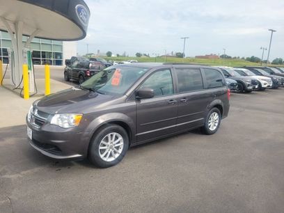 Used 2016 Dodge Grand Caravan SXT w/ UConnect Hands-Free Group