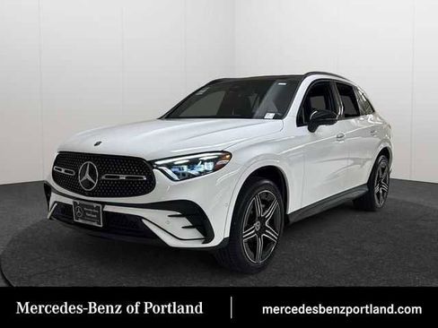 Used 2023 Mercedes-Benz GLC 300 4MATIC image 1