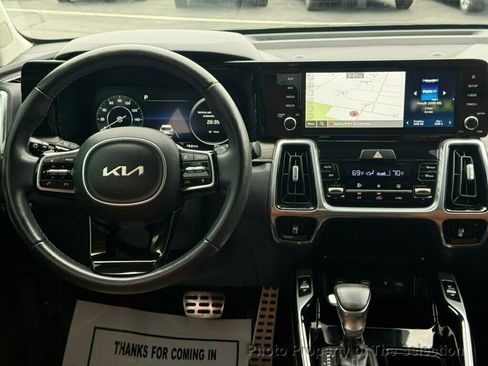 Used 2023 Kia Sorento SX Prestige image 20