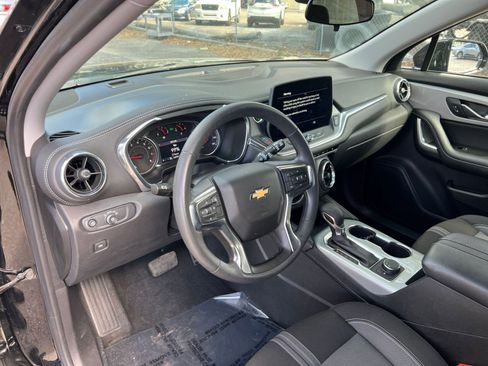 Used 2025 Chevrolet Blazer LT image 30