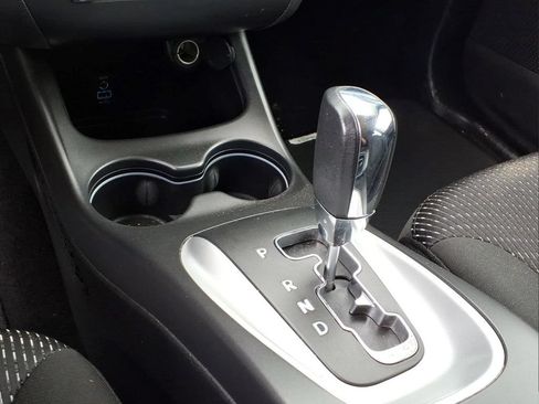 Used 2020 Dodge Journey SE w/ SE Popular Equipment Group FWD image 17