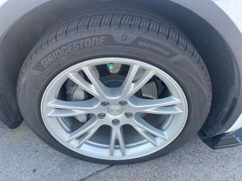 Used 2022 Tesla Model Y Long Range AWD/4WD image 10