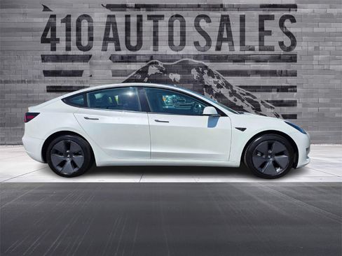 Used 2021 Tesla Model 3 Standard Range Plus RWD image 2