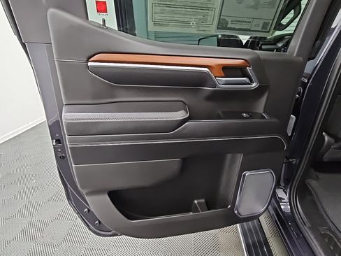 Used 2023 GMC Sierra 1500 Denali w/ Technology Package image 33