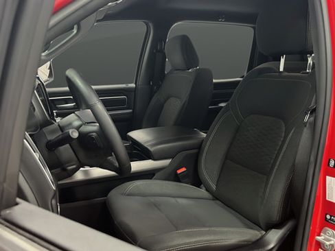 Used 2025 RAM 1500 Big Horn AWD/4WD image 10