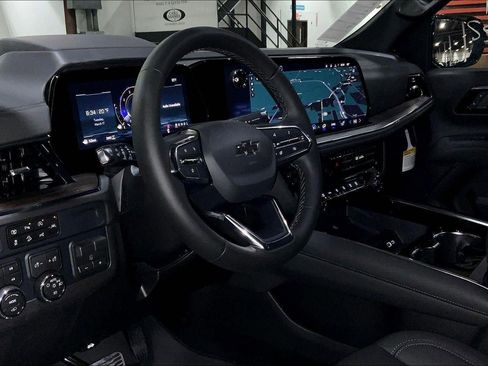 New 2026 Chevrolet Suburban Z71 w/ Z71 Off-Road Package AWD/4WD image 7