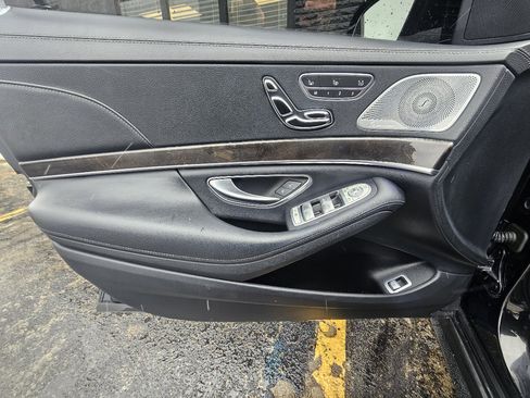 Used 2015 Mercedes-Benz S 550 4dr Sdn S 550 4MATIC w/ Sport Package image 18