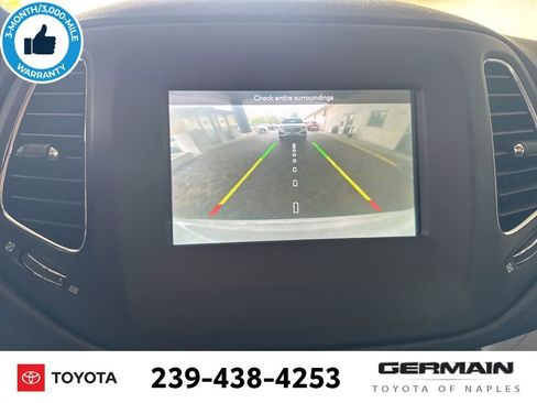 Used 2019 Jeep Compass Latitude image 12