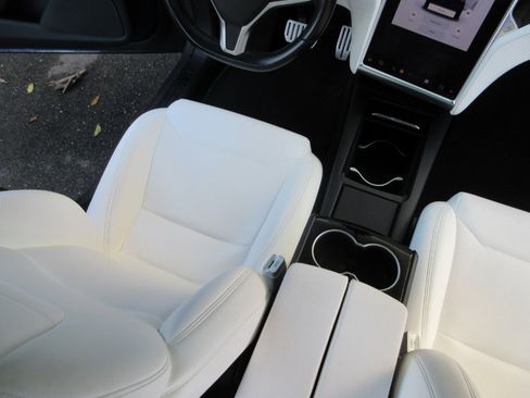 Used 2017 Tesla Model X P100D image 14