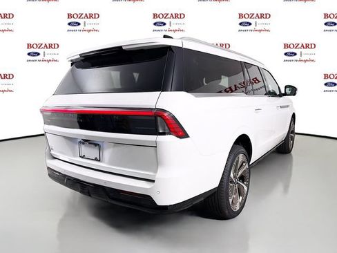 New 2026 Lincoln Navigator L Black Label AWD/4WD image 7