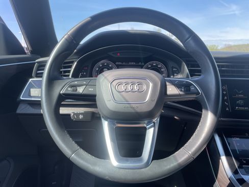 Used 2021 Audi Q8 Premium Plus w/ Premium Plus Package AWD/4WD image 17
