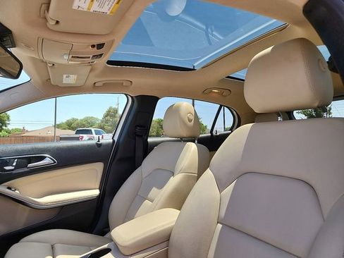 Used 2019 Mercedes-Benz GLA 250 image 13