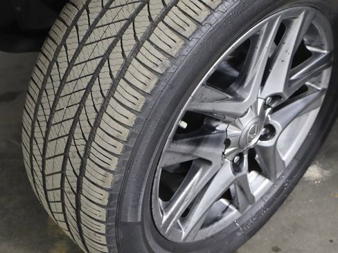 Used 2015 Lexus LX 570 4WD image 41