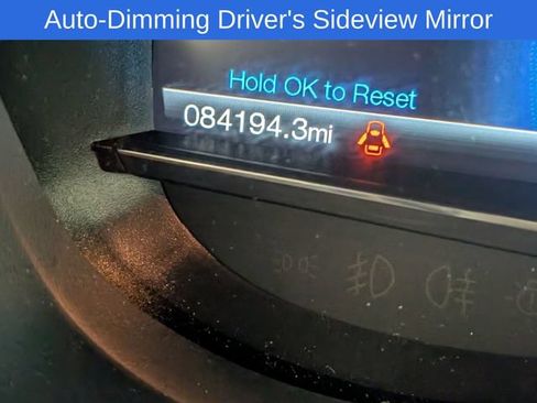 Used 2017 Ford Explorer XLT w/ Equipment Group 202A AWD/4WD image 21