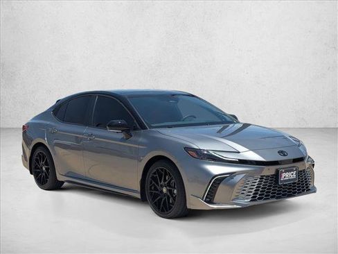 Used 2026 Toyota Camry XSE w/ Premium Plus Package FWD image 3
