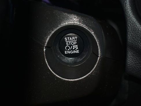 Used 2019 Jeep Compass Latitude image 21