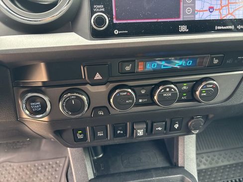 Used 2023 Toyota Tacoma TRD Off-Road w/ TRD Premium Off Road Package AWD/4WD image 18