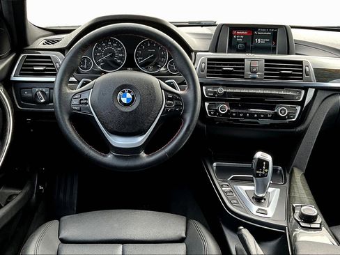 Used 2018 BMW 330e image 5