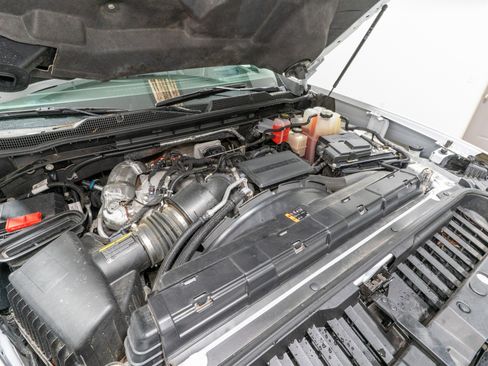 Used 2024 Chevrolet Silverado 2500 LTZ w/ LTZ Convenience Package image 34