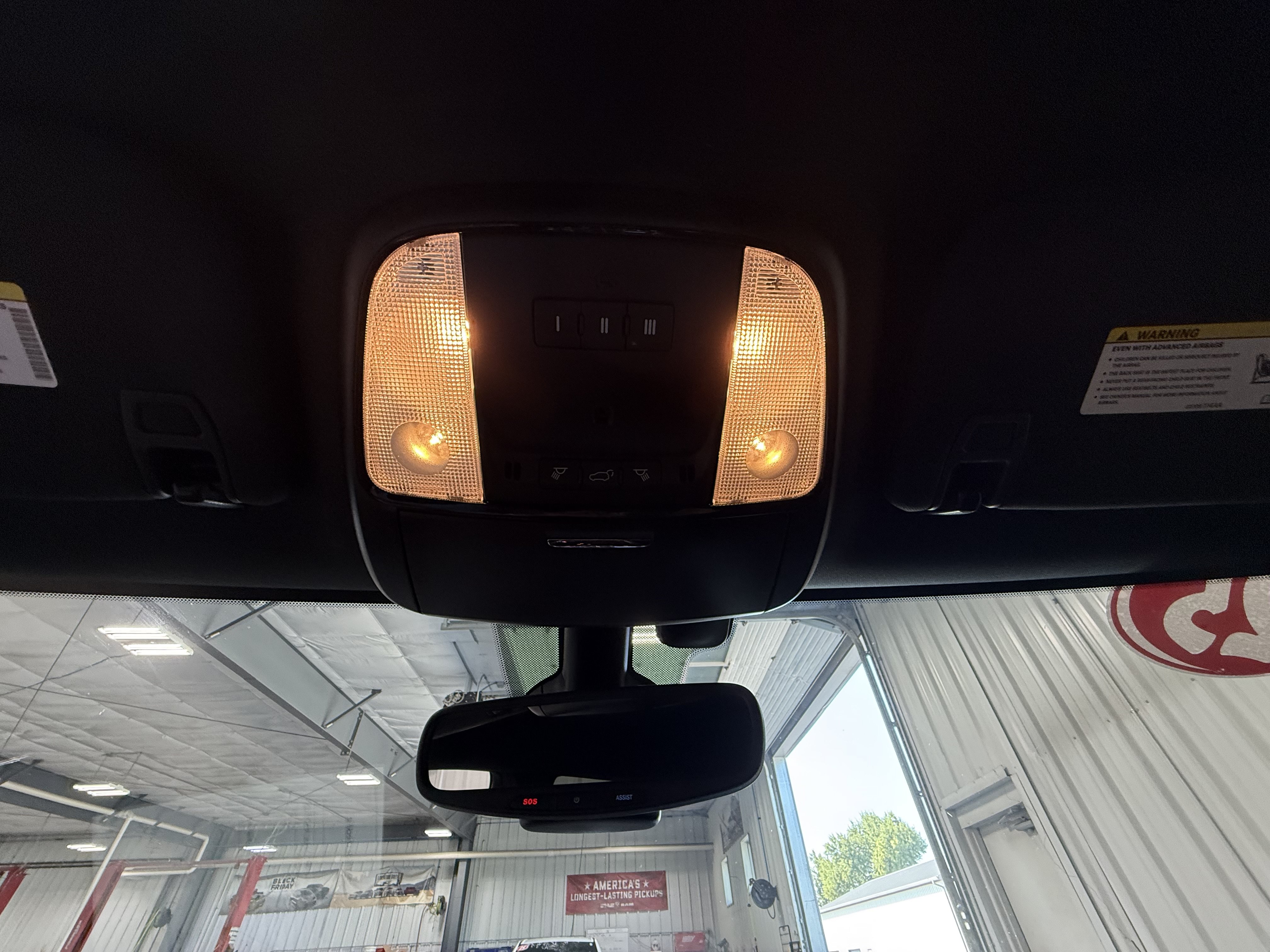 Used 2025 Dodge Durango R/T w/ Blacktop Package AWD/4WD image 24