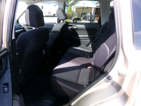 Used 2016 Subaru Forester 2.5i Premium w/ All-Weather Package image 20
