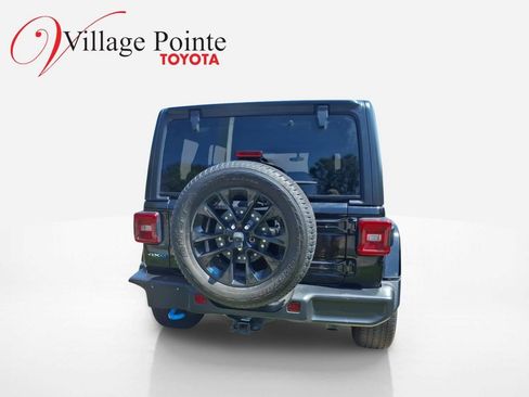 Used 2023 Jeep Wrangler Unlimited Sahara w/ Cold Weather Group AWD/4WD image 3