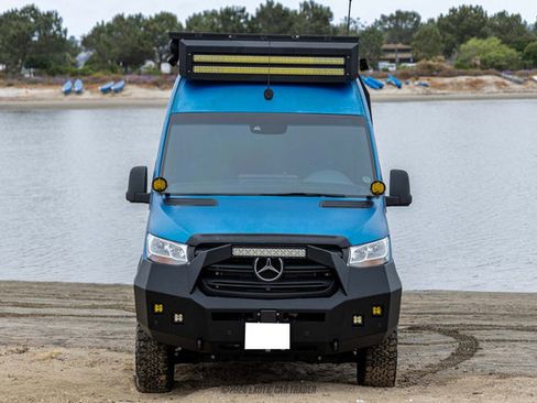 Used 2021 Mercedes-Benz Sprinter 2500 image 13