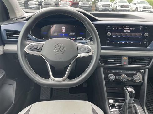 Certified 2024 Volkswagen Taos SE FWD image 13