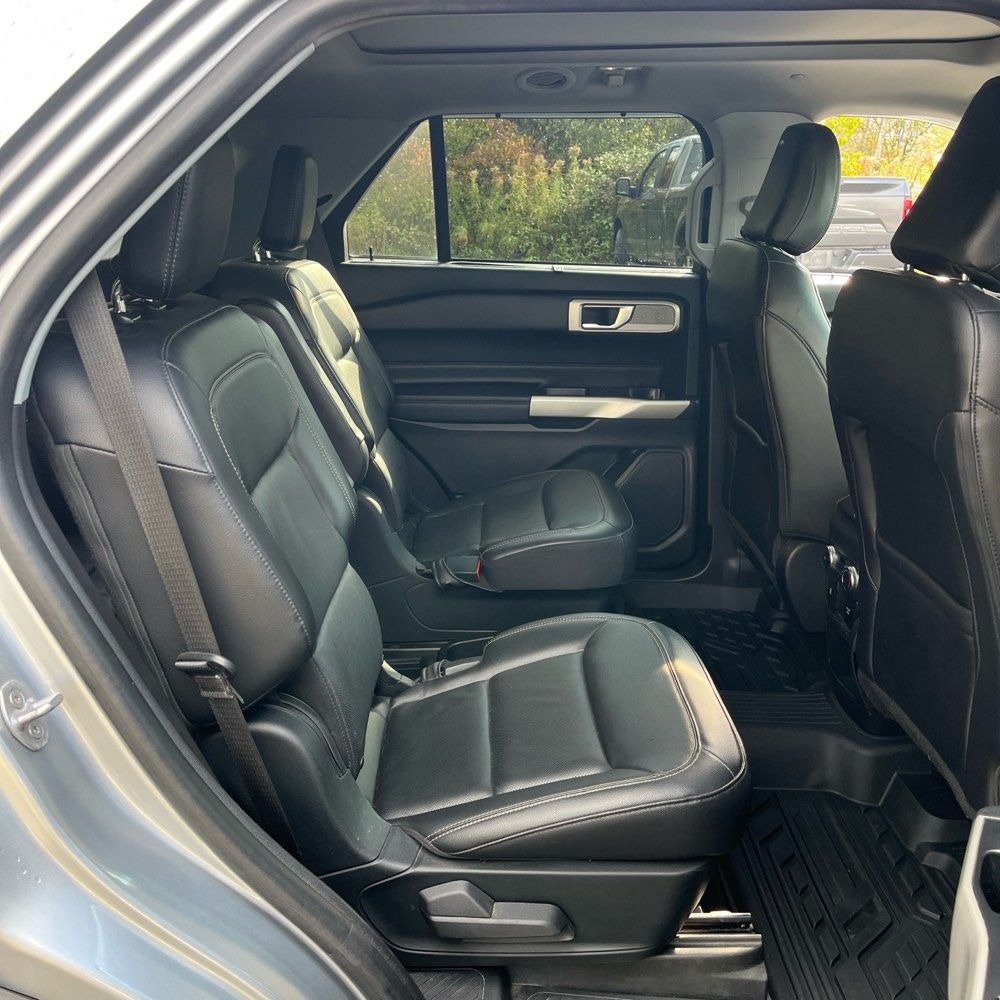 Used 2021 Ford Explorer Limited w/ Hybrid Equipment Group 310A AWD/4WD image 13