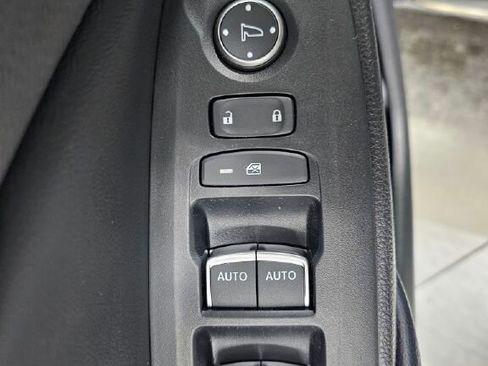 Used 2018 Honda Accord EX image 26