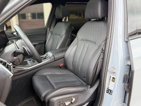 Used 2025 BMW X7 M60i AWD/4WD image 55