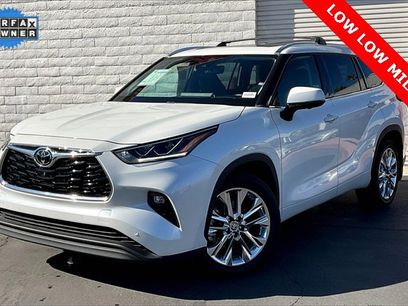 Used 2023 Toyota Highlander Limited