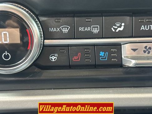 Used 2024 Ford Expedition XLT AWD/4WD image 20