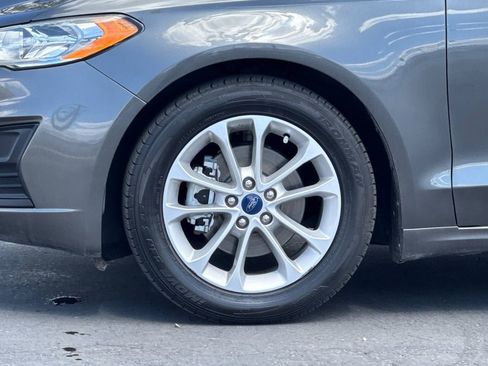 Used 2019 Ford Fusion SE FWD image 26