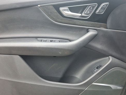 Used 2018 Audi Q7 3.0T Prestige w/ Prestige Package image 16