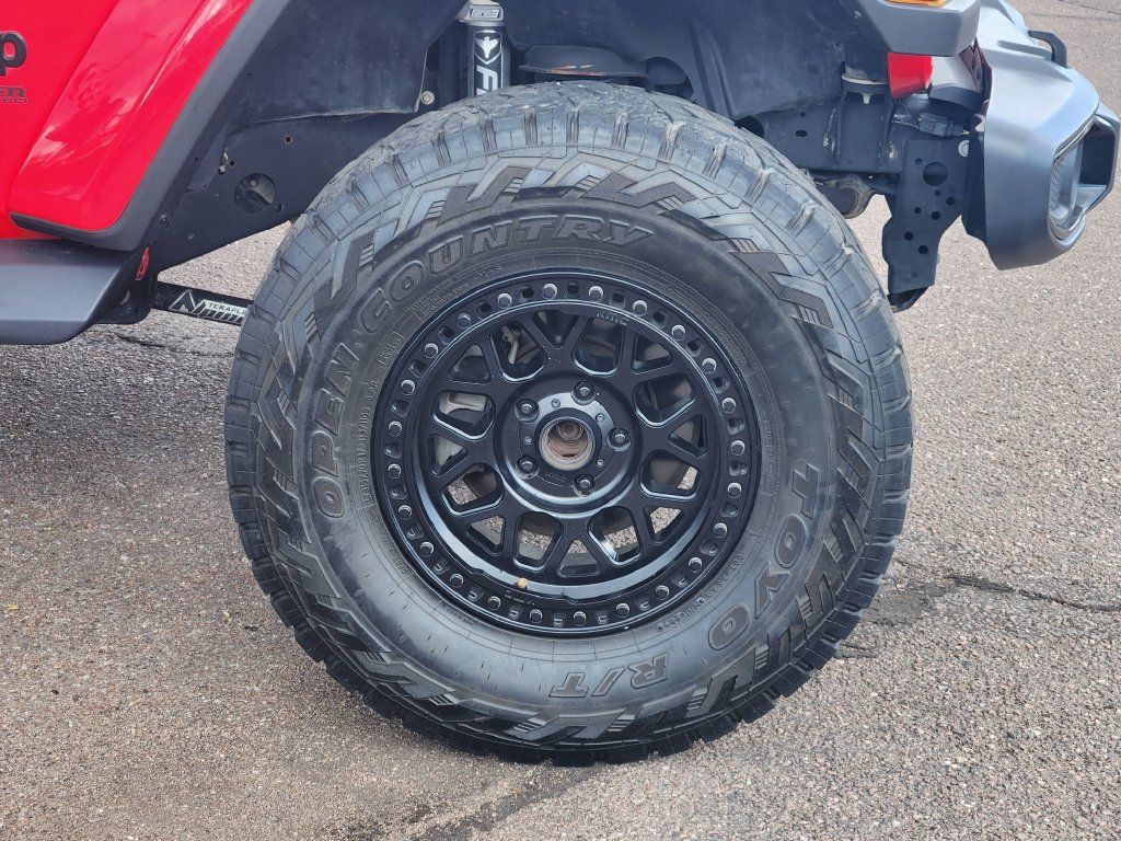 Used 2020 Jeep Wrangler Unlimited Sahara AWD/4WD image 30