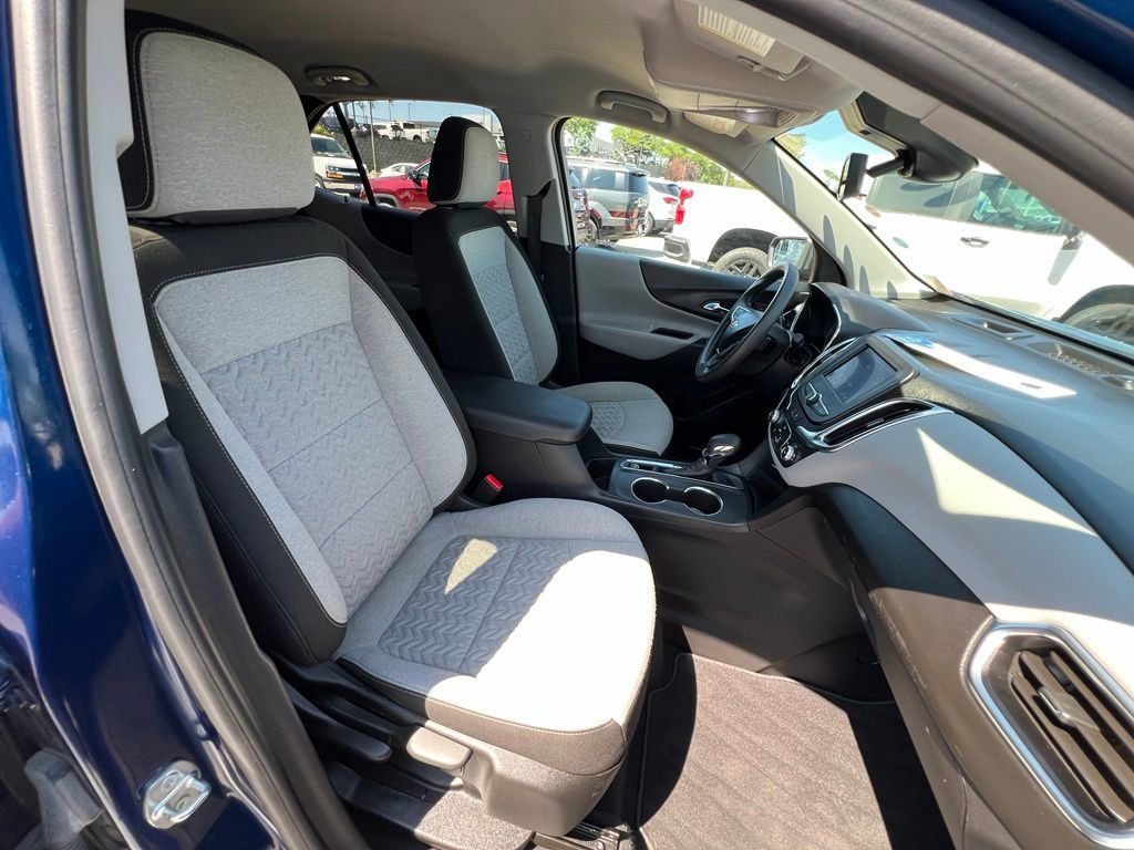Used 2022 Chevrolet Equinox LT FWD image 27