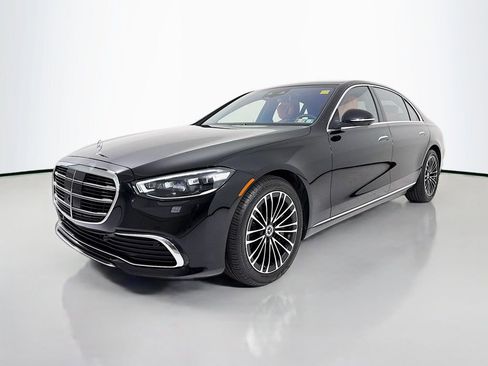 Used 2023 Mercedes-Benz S 580 4MATIC Sedan image 3