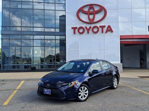 Used 2023 Toyota Corolla LE w/ Carpet Mat Package (TMS) FWD image 1