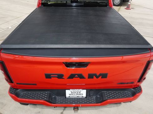 Used 2025 RAM 1500 Big Horn AWD/4WD image 33
