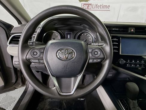 Certified 2018 Toyota Camry LE FWD image 19