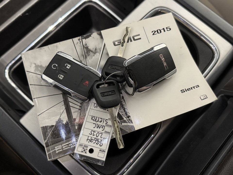 Used 2015 GMC Sierra 1500 SLT w/ SLT Preferred Package AWD/4WD image 39