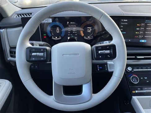Certified 2025 Hyundai Santa Fe SEL image 12