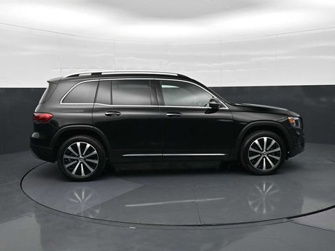 Used 2022 Mercedes-Benz GLB 250 image 25