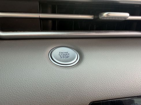 Certified 2022 Hyundai Elantra SEL FWD image 34