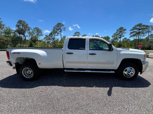 Used 2011 Chevrolet Silverado 3500 LT w/ Interior Plus Package AWD/4WD image 8
